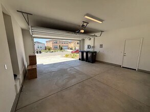 7736 Nectarsweet Dr in Riverside, CA - Building Photo - Building Photo