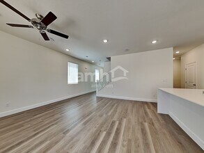10328 Medusita St in Las Vegas, NV - Building Photo - Building Photo