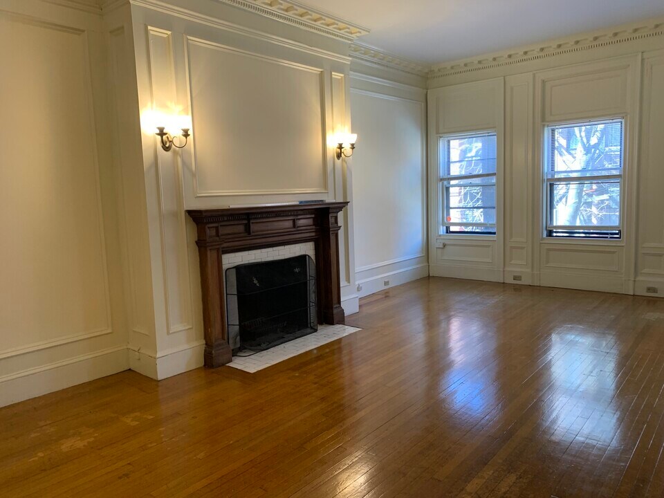 379 Commonwealth Ave, Unit 3 in Boston, MA - Building Photo