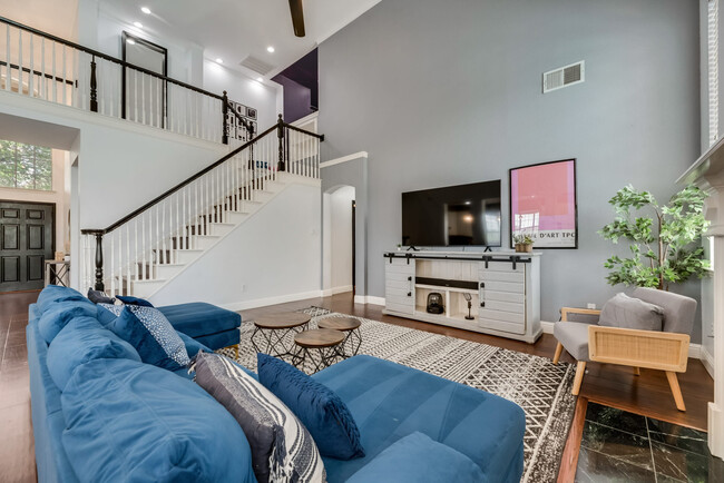 property at 1529 Arrowhead Ln