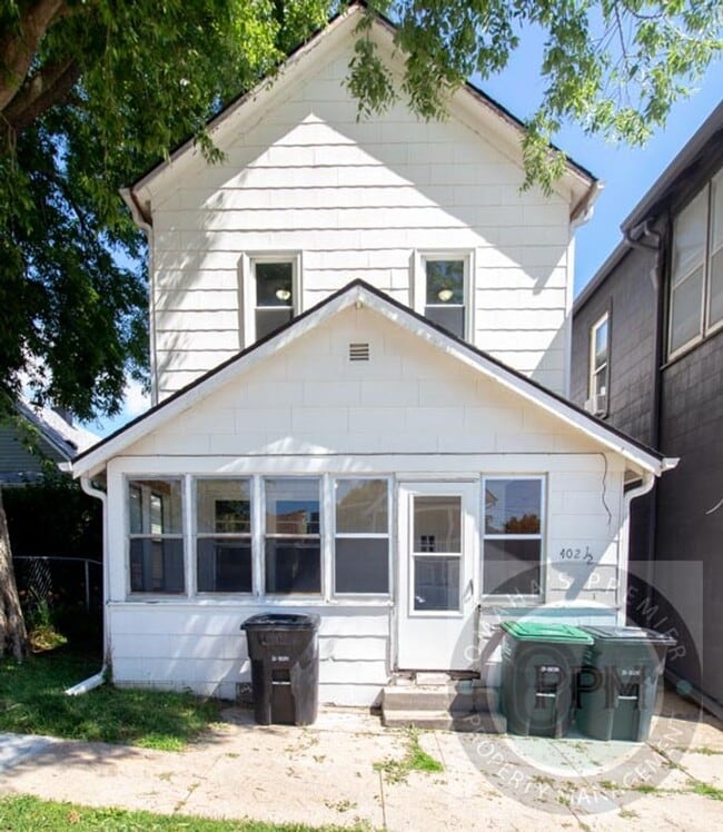property at 402 1/2 William St