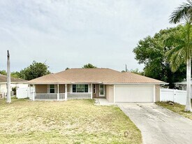 22148 Lockport Ave in Port Charlotte, FL - Building Photo