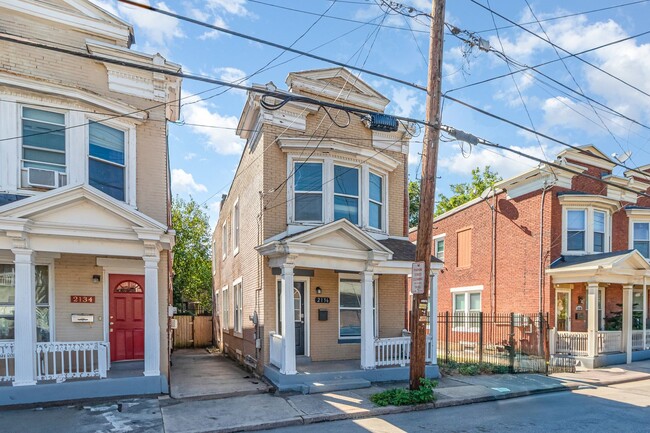 2136 Susquehanna St in Harrisburg, PA - Building Photo - Building Photo