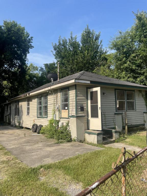 property at 1268 Oriole St