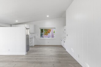 360 S Reeves Dr in Beverly Hills, CA - Foto de edificio - Building Photo