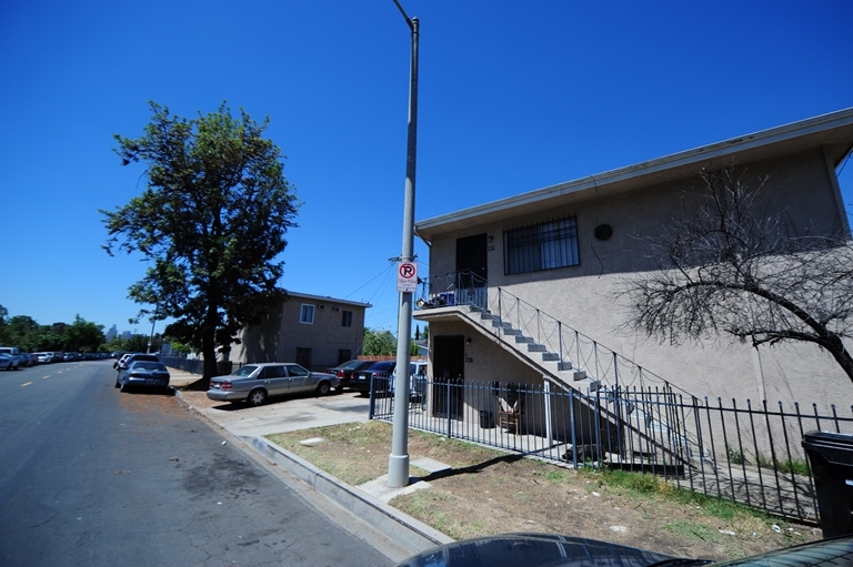 Carlota 4-Plex in Los Angeles, CA - Building Photo