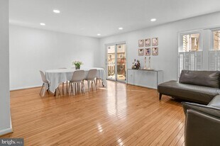 6939 Copperbend Ln in Baltimore, MD - Building Photo