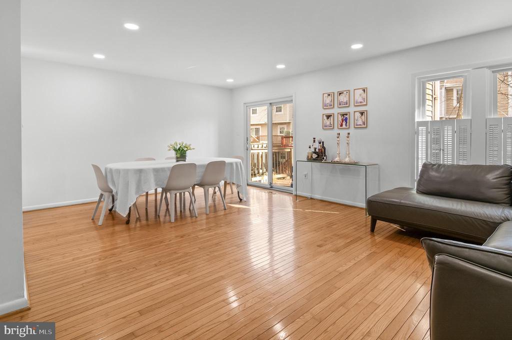 6939 Copperbend Ln in Baltimore, MD - Foto de edificio