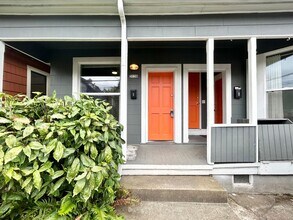3138 SE Belmont St in Portland, OR - Building Photo - Building Photo