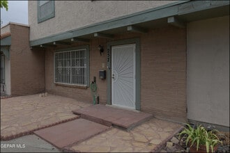 257 Maricopa Dr in El Paso, TX - Foto de edificio - Building Photo