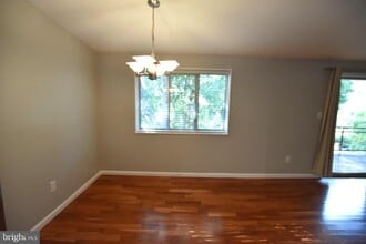 10404 Rockville Pike in North Bethesda, MD - Building Photo - Building Photo
