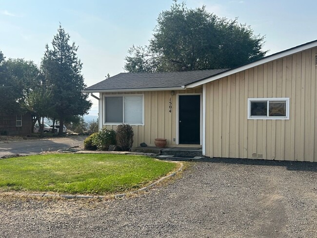 property at 1504 NE Vine St
