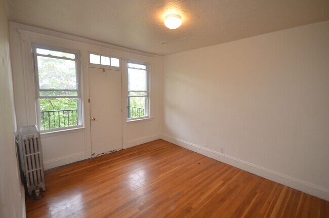 1640 Commonwealth Ave, Unit 2 in Boston, MA - Foto de edificio - Building Photo