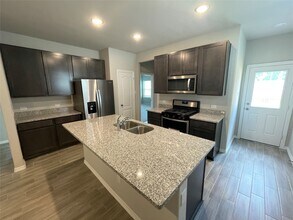 938 Redinger Ridge Dr in Huffman, TX - Building Photo - Building Photo