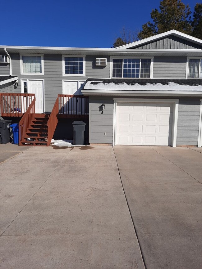property at 3850 Park Dr
