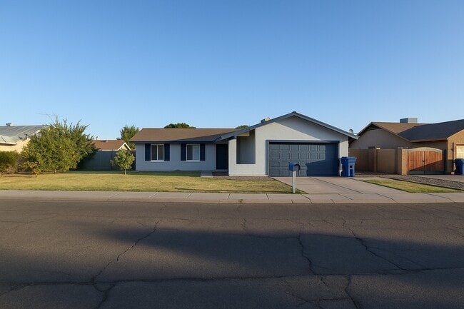 property at 2716 W Oakwood Ln