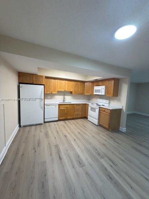 8303 W Sample Rd in Coral Springs, FL - Building Photo - Building Photo