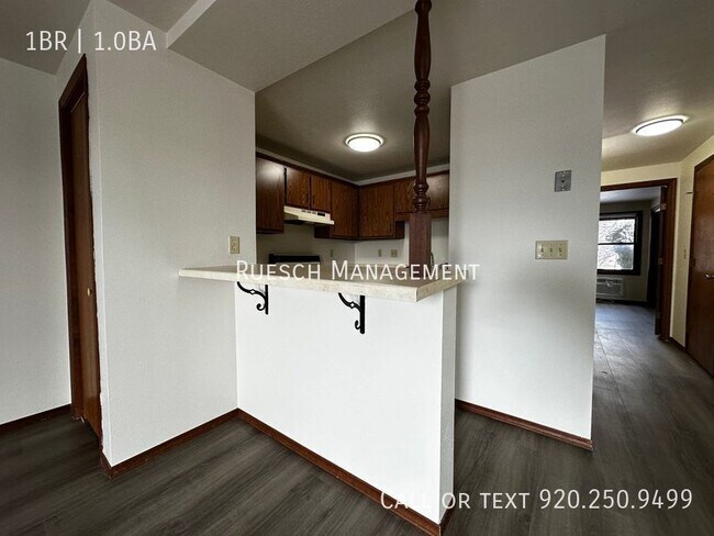 1750 Eldorado Dr, Unit 10 in Green Bay, WI - Building Photo - Building Photo