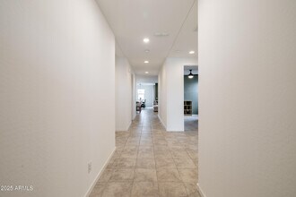 6810 W Pedro Ln in Phoenix, AZ - Building Photo - Building Photo