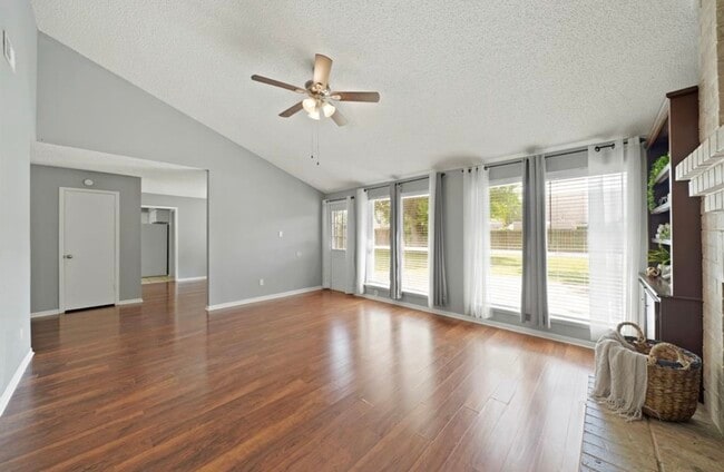 3210 Pebble Lake Dr in Sugar Land, TX - Building Photo - Building Photo