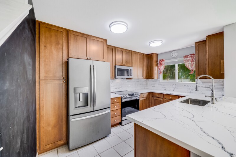 83 Hoolaau St in Wailuku, HI - Building Photo