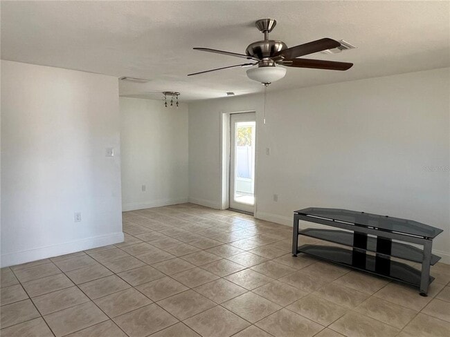 449 Skylark Ln NW in Port Charlotte, FL - Building Photo - Building Photo