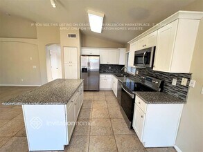 13391 W Ironwood St in Surprise, AZ - Building Photo - Building Photo