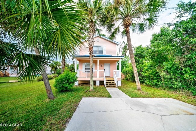 1305 Calhoun Ave in Panama City, FL - Foto de edificio - Building Photo