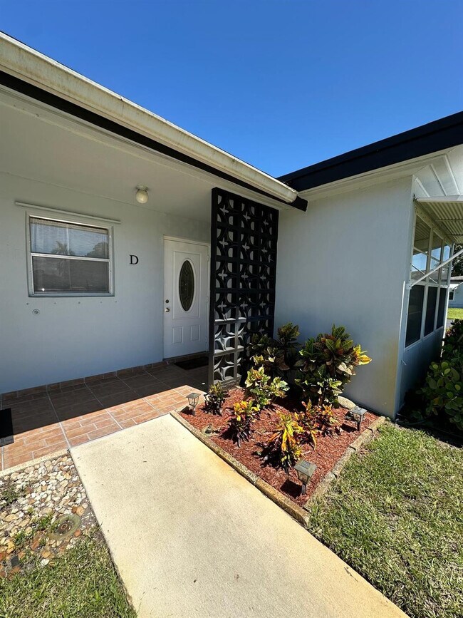 665 High Point Dr in Delray Beach, FL - Building Photo - Building Photo