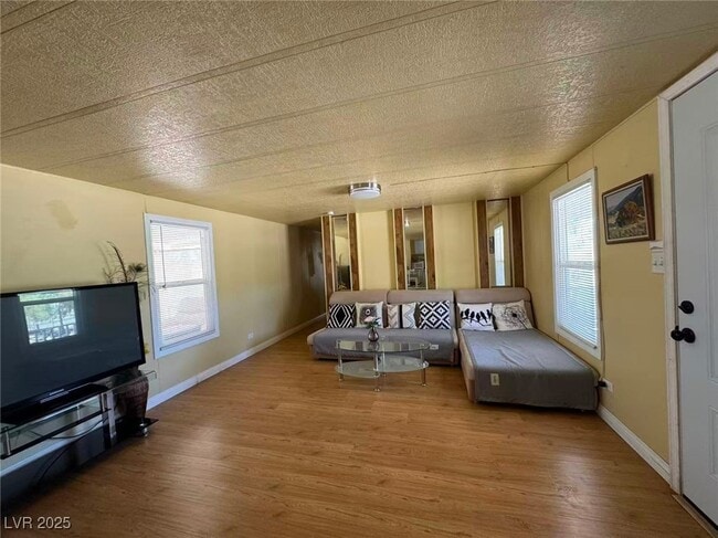 551 Piltz Rd in Pahrump, NV - Building Photo - Building Photo