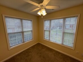2400 Huntscroft Ln in Raleigh, NC - Building Photo - Building Photo