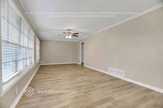 5561 George Rd in Lithonia, GA - Foto de edificio - Building Photo
