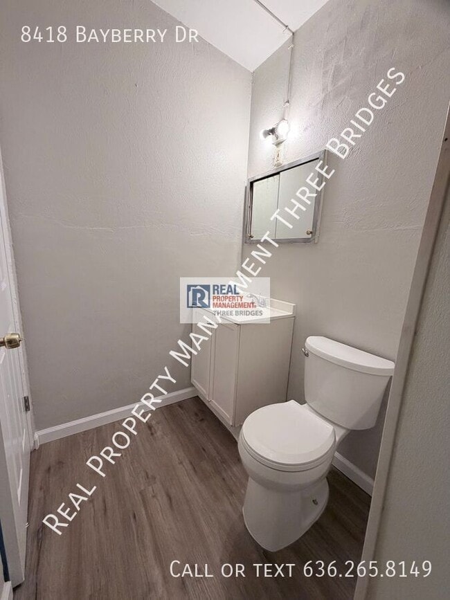 8418 Bayberry Dr in Berkeley, MO - Building Photo - Building Photo