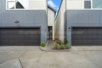 28G Bucan St in Houston, TX - Building Photo - Building Photo