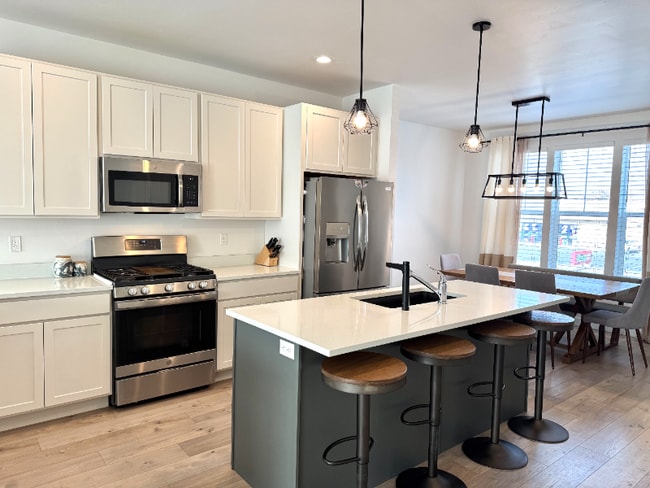 property at 811 E 975 N