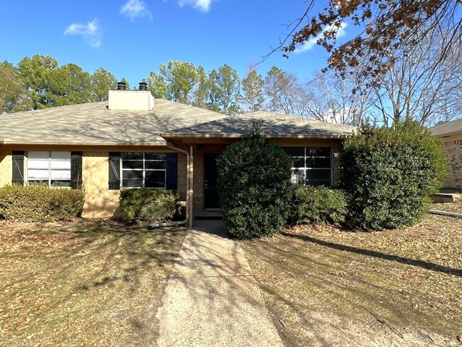 4510-4512 Edinburgh Dr