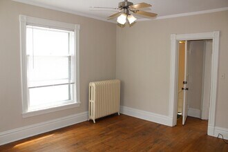 318 College Ave NE in Grand Rapids, MI - Building Photo - Building Photo