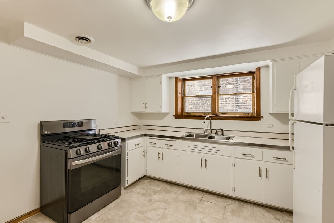 1806 Euclid Ave in Berwyn, IL - Building Photo