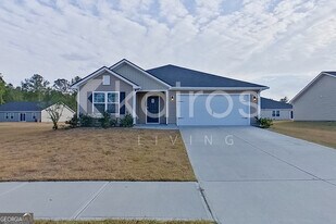 107 Lord Effingham Wy in Springfield, GA - Building Photo