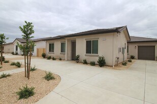 2365 N Arthur Ave in Fresno, CA - Building Photo