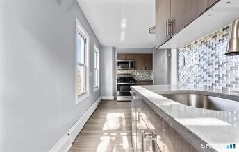 746 Maple St in Bridgeport, CT - Building Photo - Building Photo