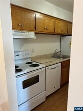 10 Corsa Terrace in Ridgewood, NJ - Building Photo - Building Photo