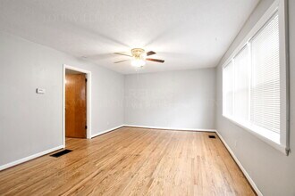 170 Gillette Ave in Louisville, KY - Building Photo - Building Photo