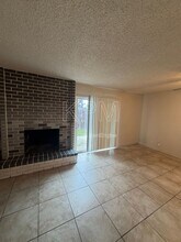 6808 N El Dorado St in Stockton, CA - Building Photo - Building Photo