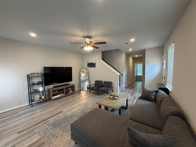 125 Threshing Rd, Unit A in Mustang Ridge, TX - Building Photo - Building Photo