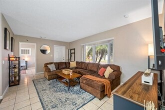 1411 Pine Brook Dr in Clearwater, FL - Building Photo - Building Photo