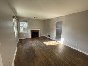 572 Woodbury Ave in Columbus, OH - Building Photo - Building Photo