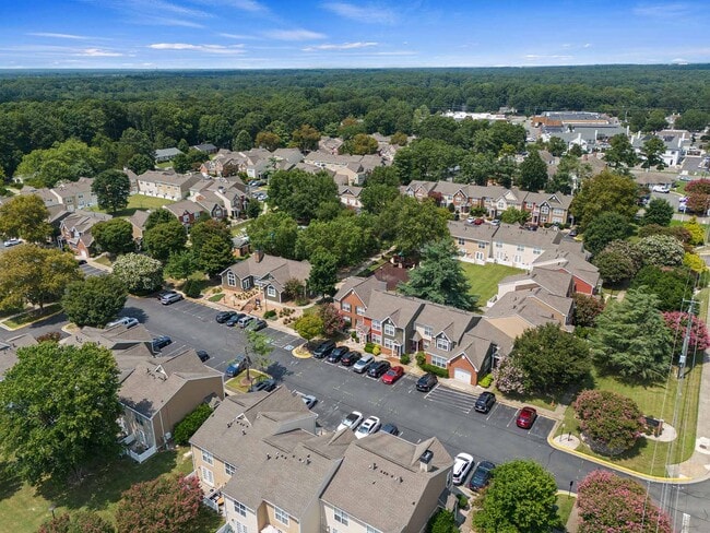Gayton Pointe Townhomes in Richmond, VA - Foto de edificio - Building Photo