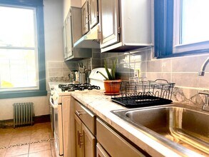 2246 Vanderveer Pl in Brooklyn, NY - Foto de edificio - Building Photo