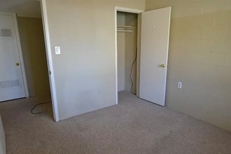 1146 Azusa St in Sacramento, CA - Foto de edificio - Building Photo